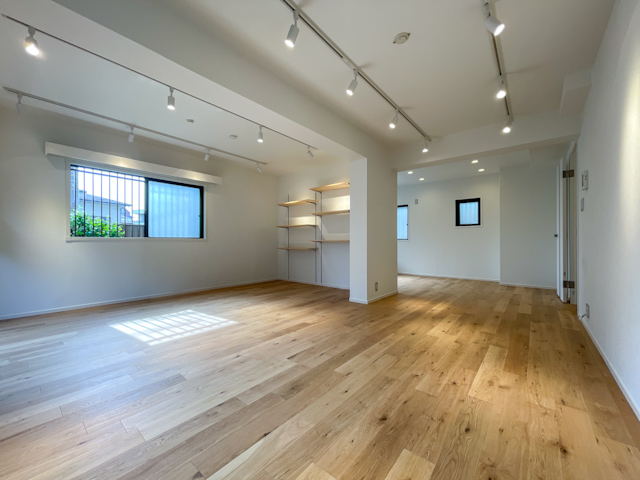 無垢床を堪能 101の内観