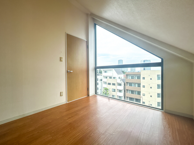 二子玉川ペントハウス 501の内観