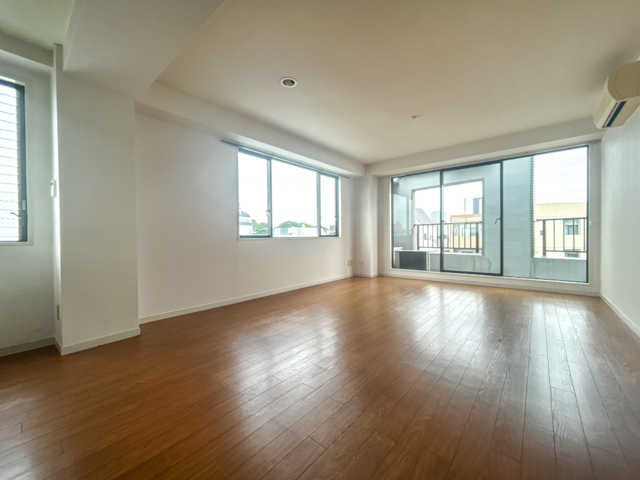 二子玉川ペントハウス 501の内観