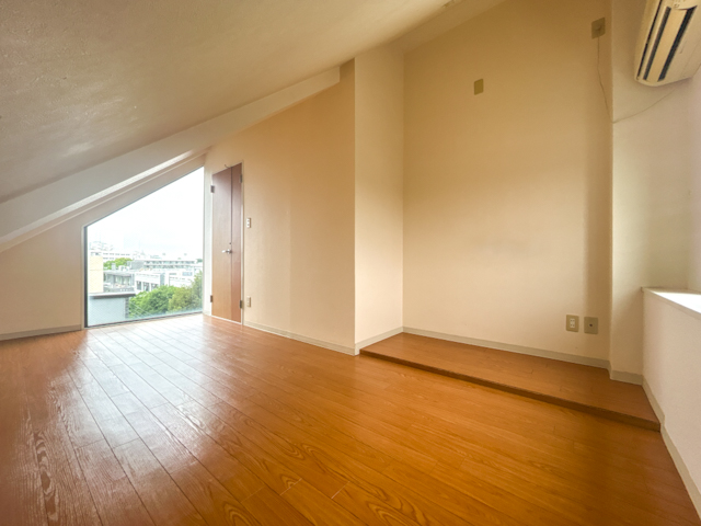 二子玉川ペントハウス 501の内観