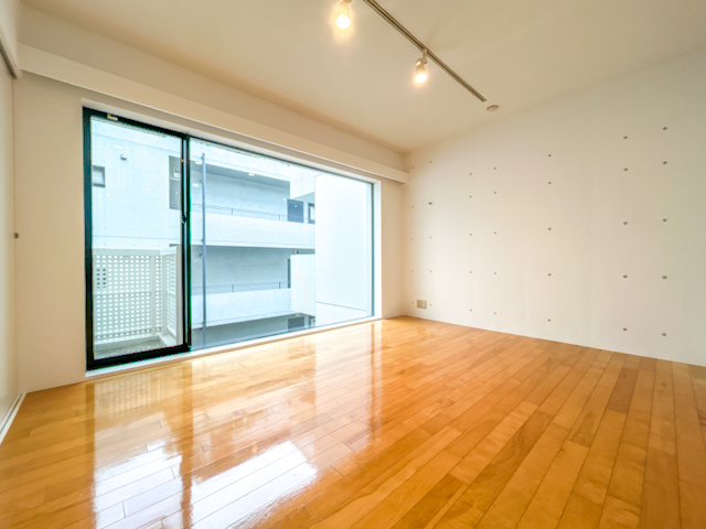 まさに白い透明感 204の内観