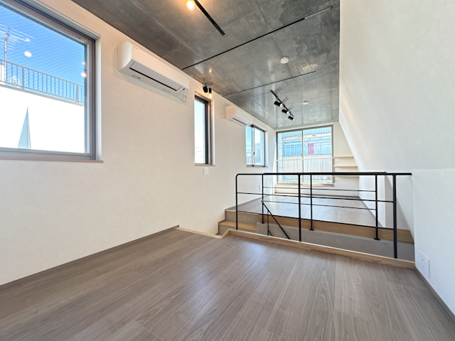 屋内開放感 301の外観