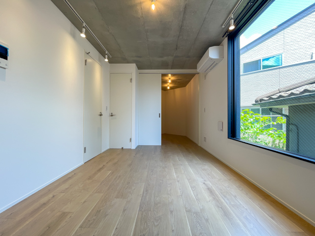 自然のそばで穏やかに 302の内観