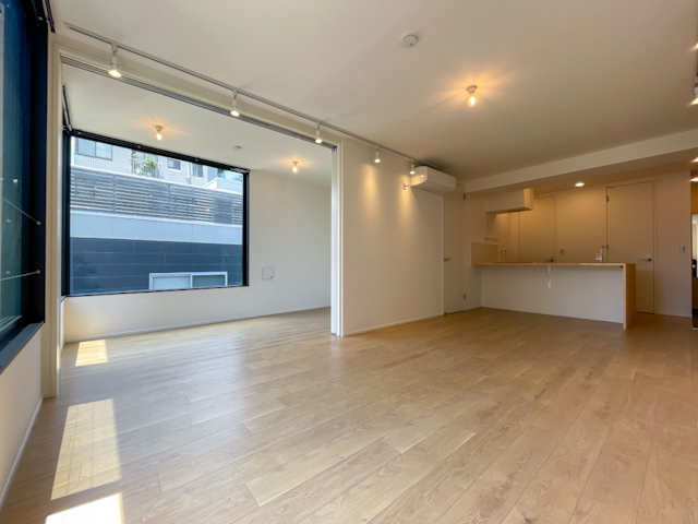 陽だまりとともに 401の内観