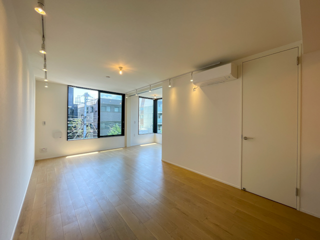 陽だまりとともに 401の内観