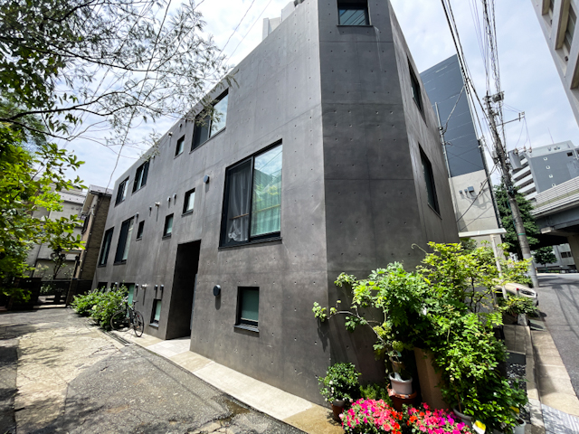 段々とステップアップ B103の内観