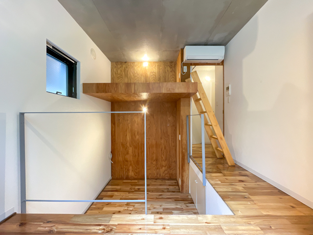 段々とステップアップ B103の内観