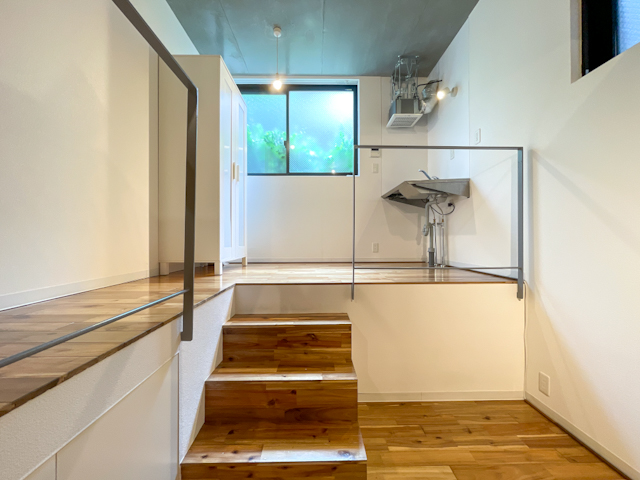 段々とステップアップ B103の内観