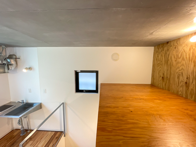 段々とステップアップ B103の内観