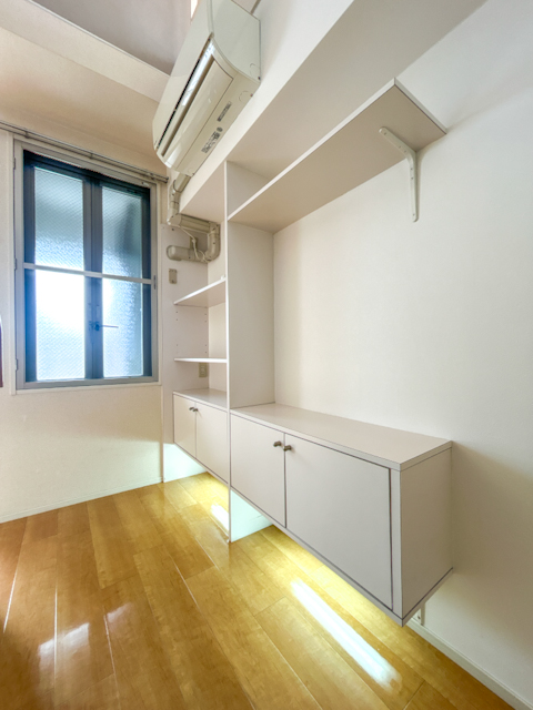 神泉メゾネット 402の内観