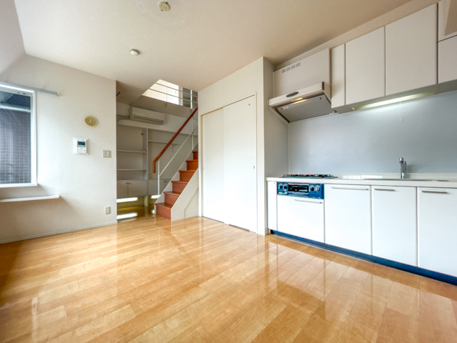 神泉メゾネット 402の外観