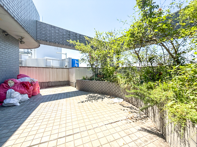 お庭と自由なペントハウス 1001の内観