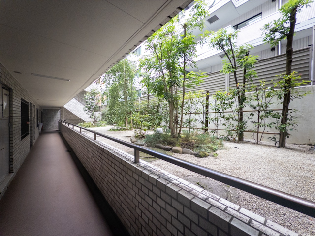 緑と暮らす 103の内観