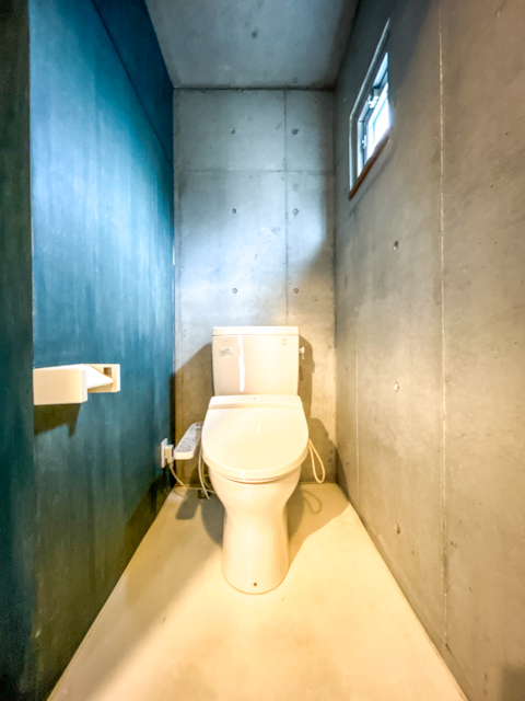 ネイビーとグレー 304の内観