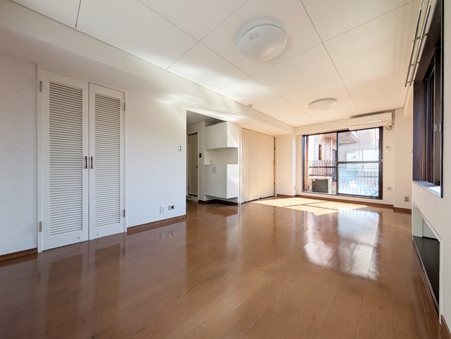 新宿なのに開放感！ 501の外観