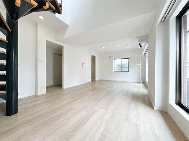 恵比寿メゾネット 901の内観