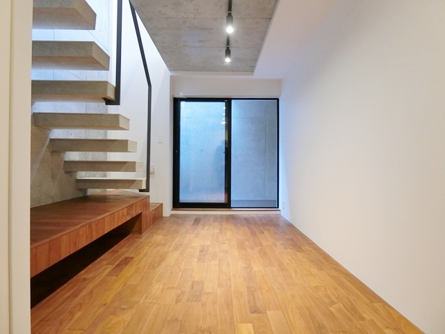 大人の隠れ家 105の内観