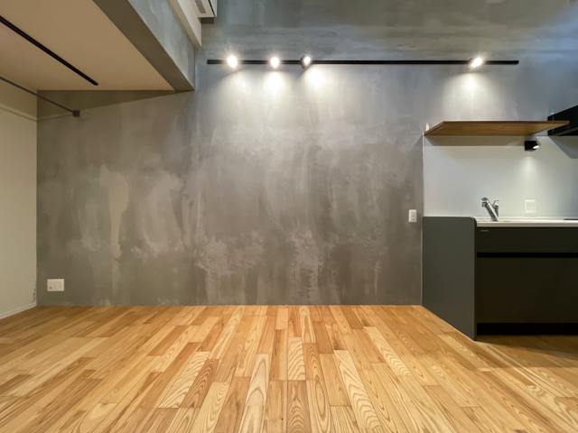 地下の開放感メゾネット 102の内観