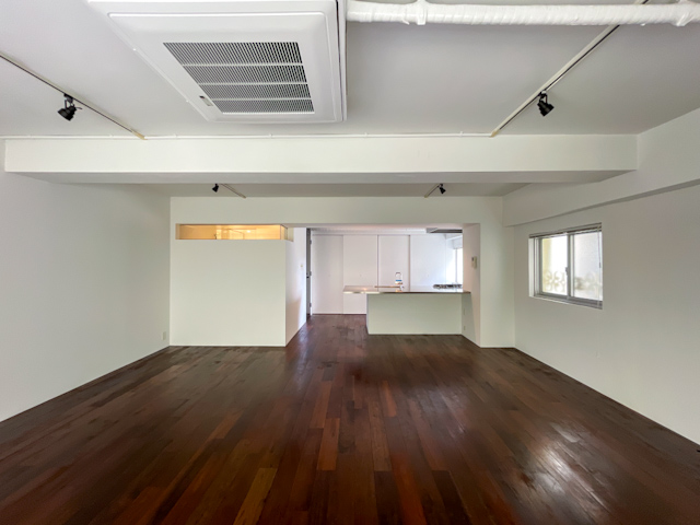 ヴィンテージを愛おしむ 311の内観