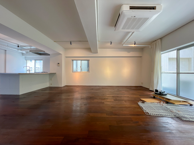 ヴィンテージを愛おしむ 311の内観