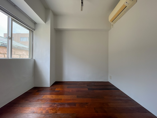 ヴィンテージを愛おしむ 311の内観