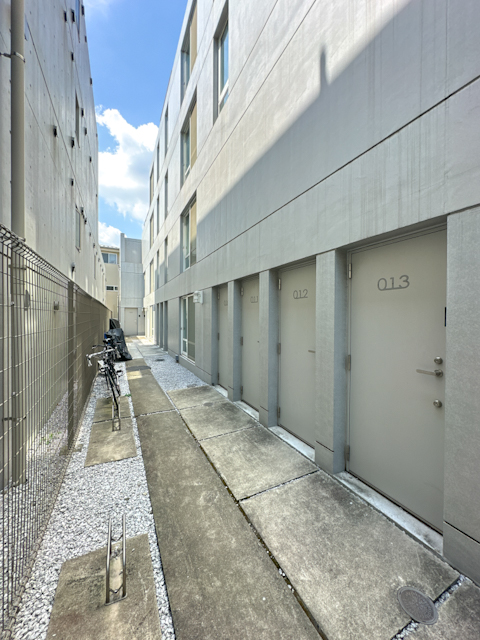 レイヤーで暮らす -の内観