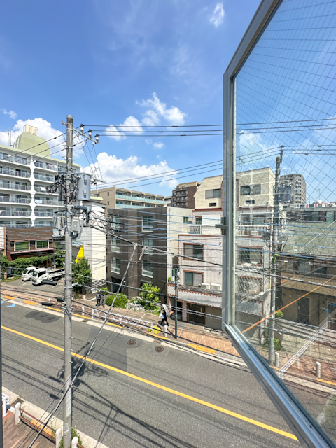 レイヤーで暮らす -の内観