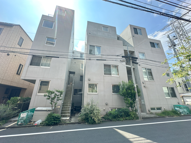 都会の秘密基地 E104の内観