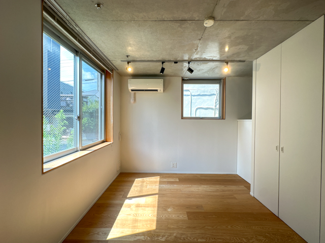 都会の秘密基地 E104の内観