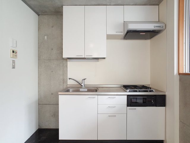 斜め屋根と光のメゾネット 406の内観
