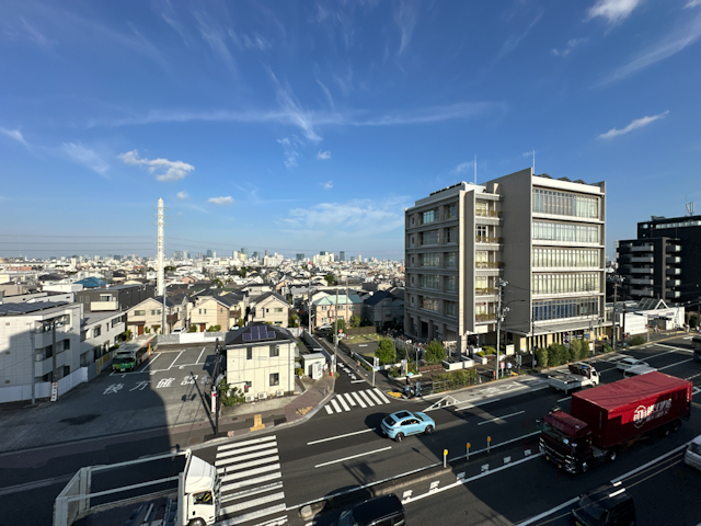 遠くまでの景色に 503の内観