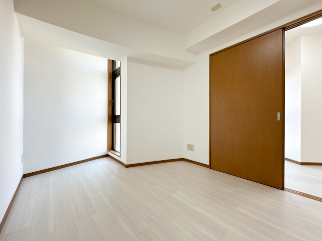 遠くまでの景色に 503の内観