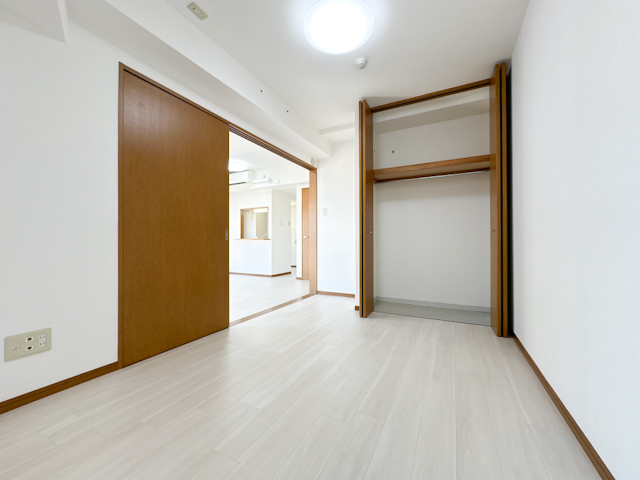 遠くまでの景色に 503の内観