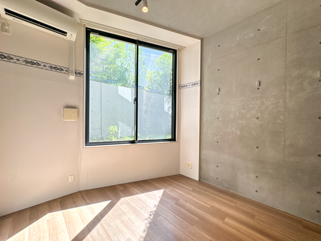 木と光のぬくもりROOM 102の内観