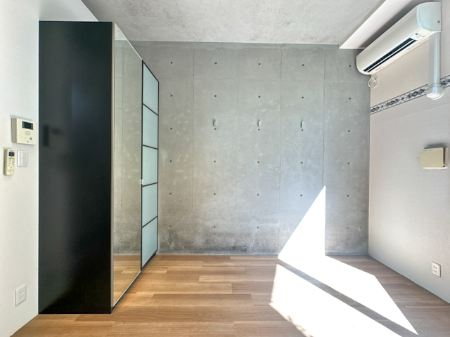 木と光のぬくもりROOM 102の内観