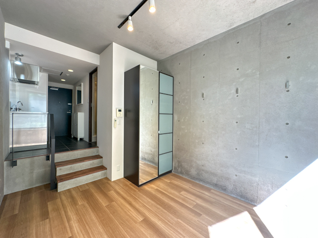 木と光のぬくもりROOM 102の内観