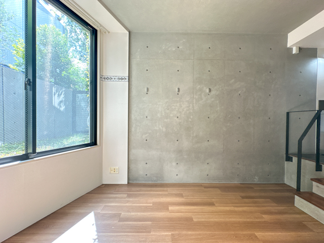 木と光のぬくもりROOM 102の内観