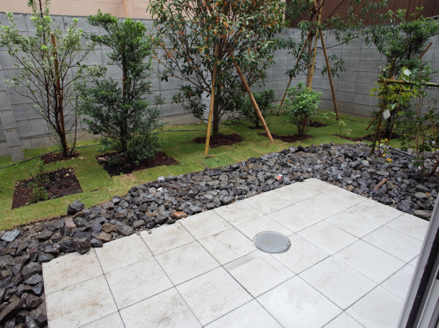 憩いのテラスとキッチンで 107の内観