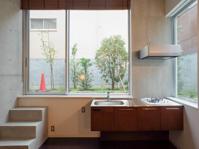 憩いのテラスとキッチンで 107の内観
