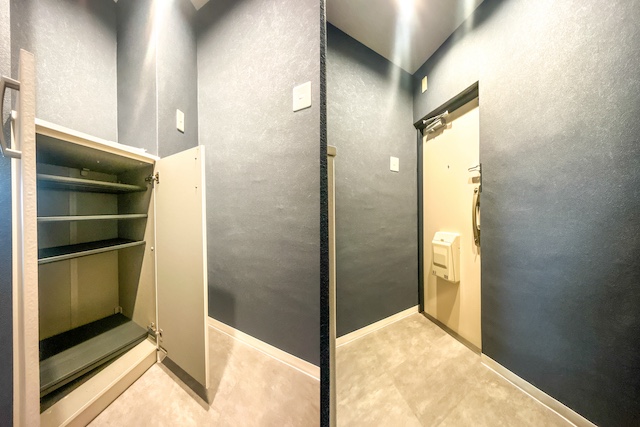 ネイビーダーク 801の内観