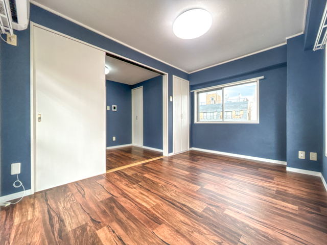 ネイビーダーク 801の内観