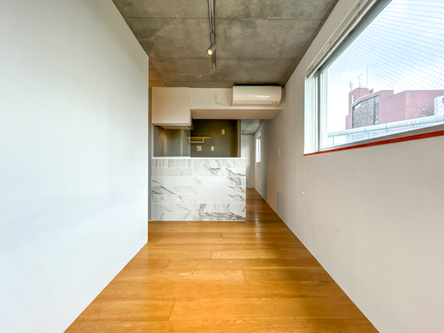 サンデザイナーズ 402の外観