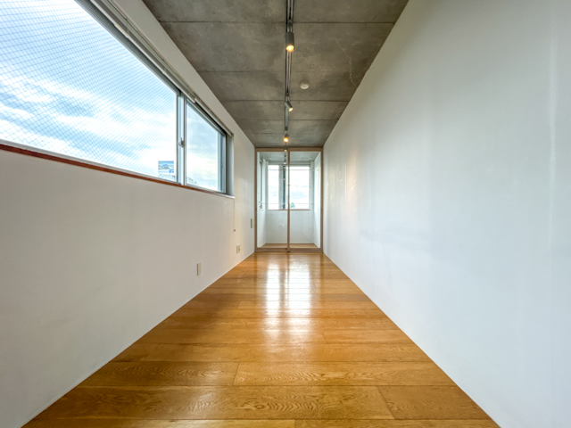 サンデザイナーズ 402の内観