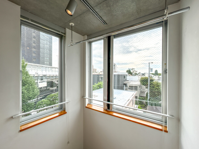 サンデザイナーズ 402の内観