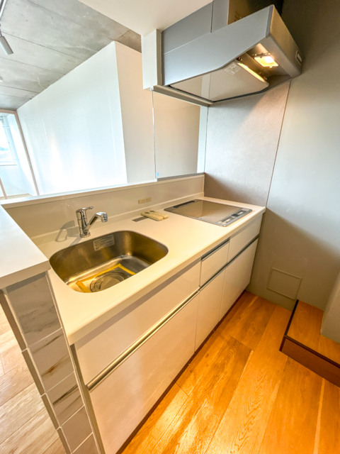 サンデザイナーズ 402の内観