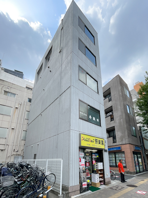 贅沢立地にメゾネット ４・５の内観