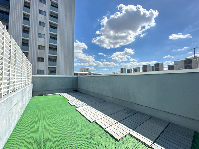 高みの見物 303の内観