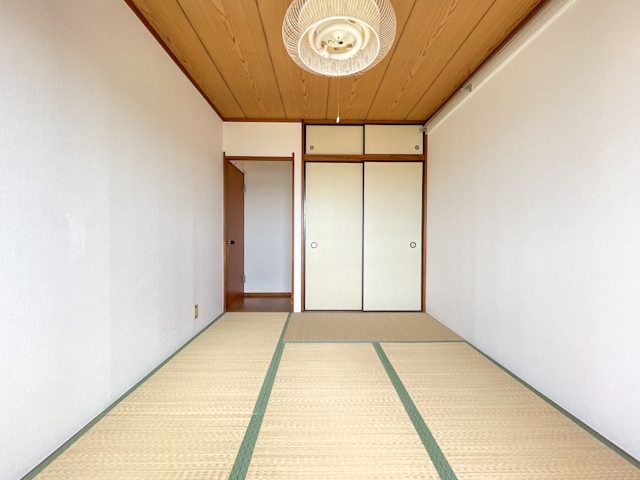丘の上のビンテージルーム 105の内観