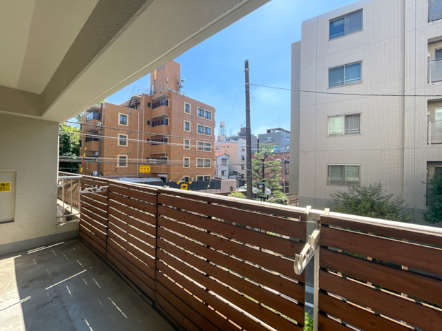 線路沿いのデザイン 204の内観