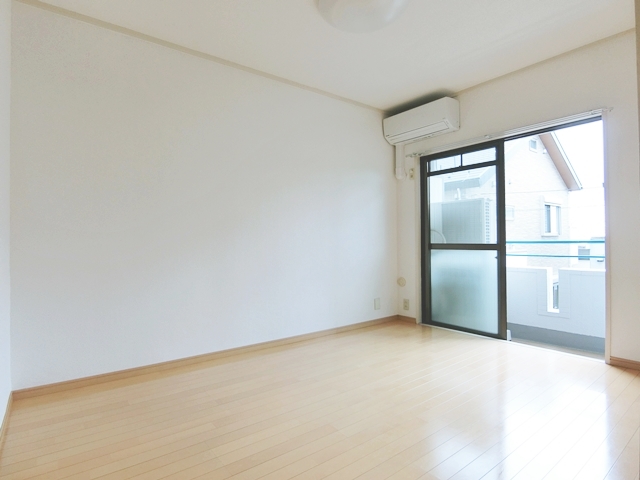 住みやすさ一番 301の内観